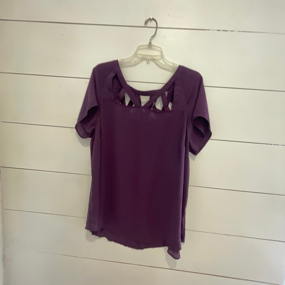 Women's Torrid Plus Size Purple Lightweight Blouse SZ 2 - Picture 2 of 6
